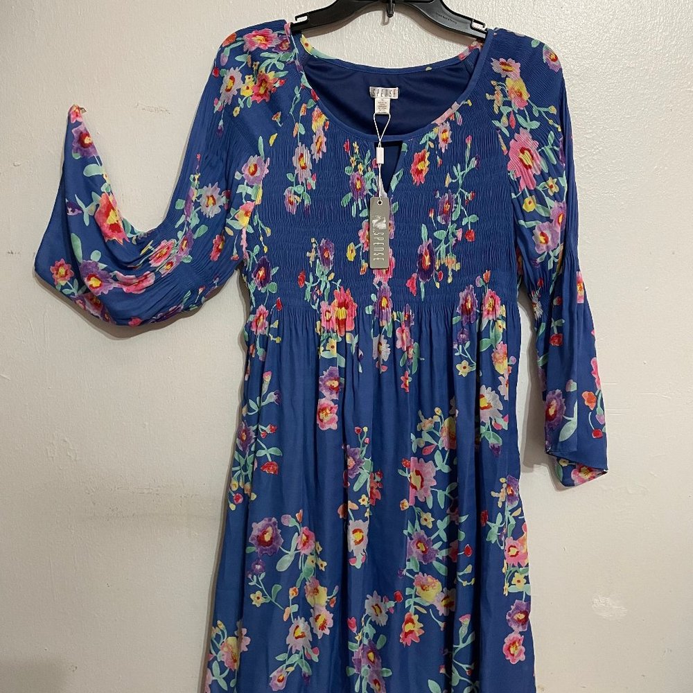 Clothes - Picture 2 of 3